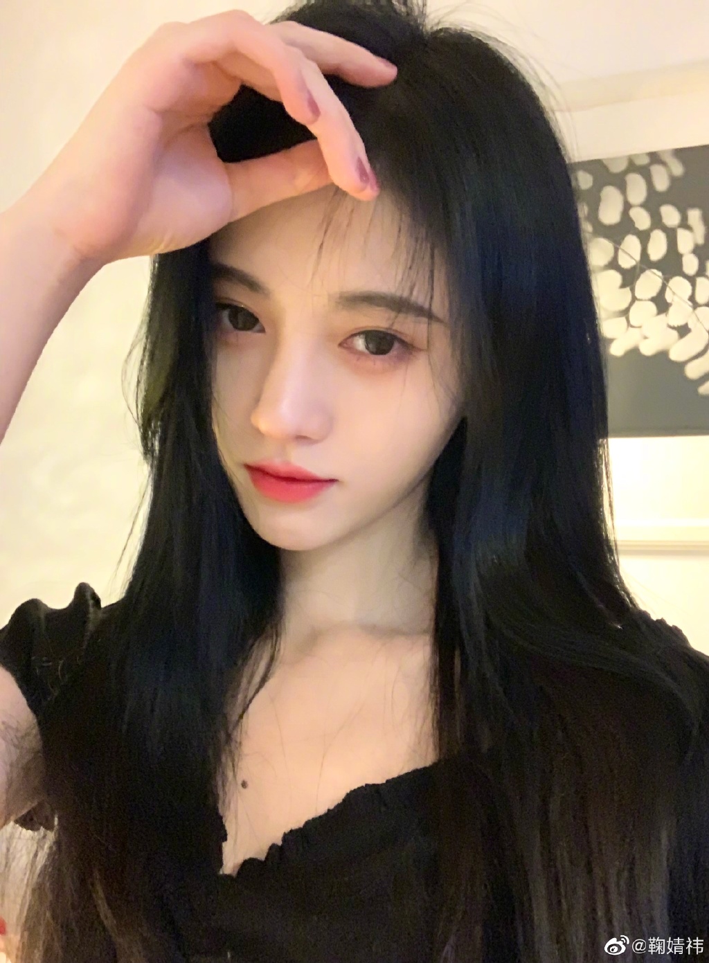 時尚少女壁紙-優(yōu)雅非凡的女裝穿搭金字招牌誠信至上（一）
